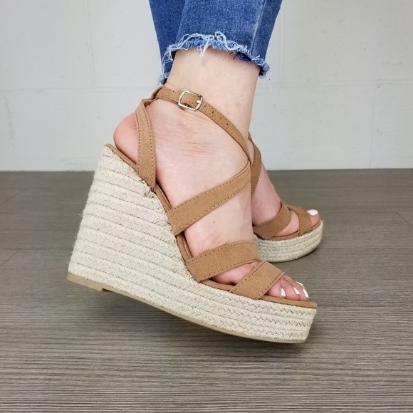 Espadrilles Tan Open Toe Wedge Sandal - Q - Picture 7 of 8